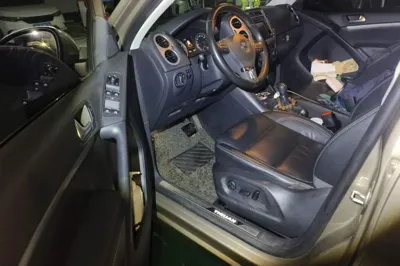 Volkswagen Tiguan 2016, 99300 км, за 54050.65 CNY - фото 19
