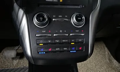 Lincoln MKC 2015, 150543 км, за 6900000 KRW - фото 20
