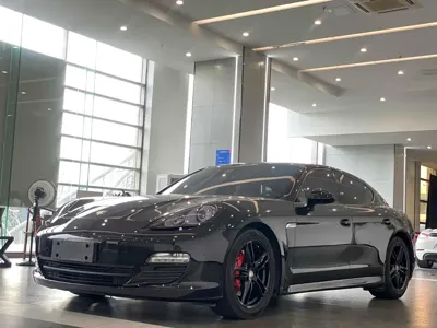 Porsche Panamera · 2011 год
