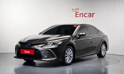 Toyota Camry · 2022 год