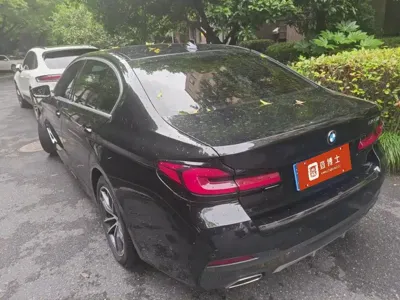 BMW 5 Series 2021, 59000 км, за 188000 CNY