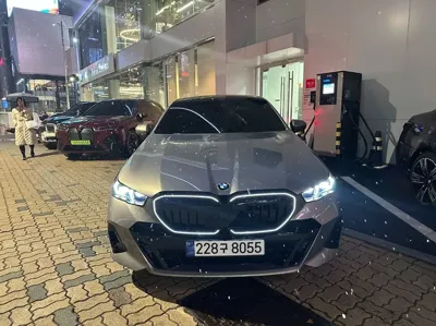 BMW 5-Series 2025, 35000 км, за 61810000 KRW - фото 3