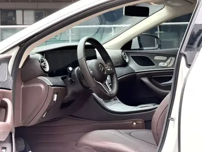 Mercedes-Benz CLS 2020, 60000 км, за 211000 CNY