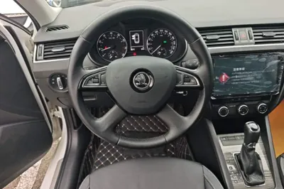 Skoda Octavia 2016, 96700 км, за 45709.55 CNY - фото 13