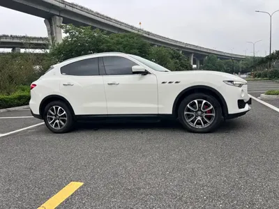 Maserati Levante 2019, 75000 км, за 258000 CNY