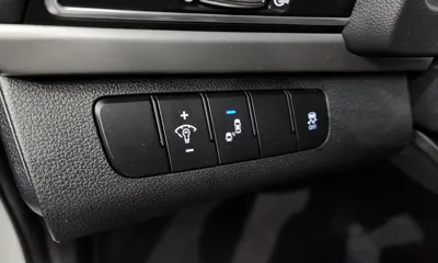 Hyundai Avante 2017, 100917 км, за 8900000 KRW - фото 19