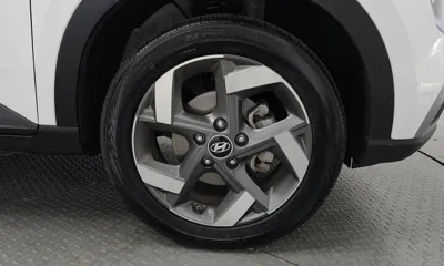 Hyundai Venue 2025, 10045 км, за 14301.44 USD
