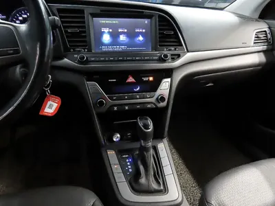 Hyundai Avante 2016, 104741 км, за 8000000 KRW - фото 11