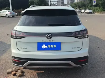 Volkswagen Tayron 2025, 8300 км, за 124000 CNY