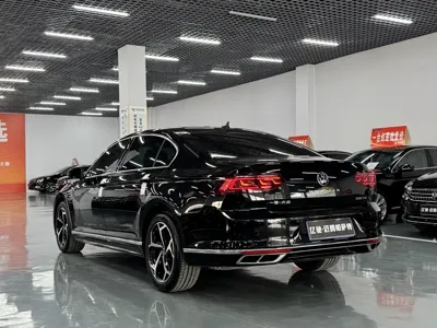 Volkswagen Magotan 2023, 29000 км, за 122800 CNY