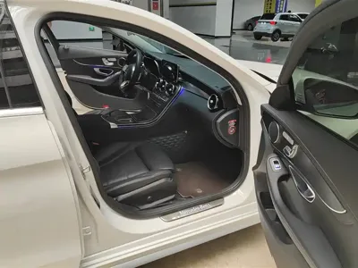 Mercedes-Benz C-Class 2019, 72100 км, за 116800 CNY - фото 8