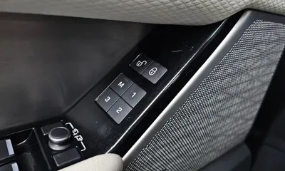 Land Rover Range Rover Velar 2018, 115942 км, за 27900000 KRW - фото 17