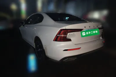 Volvo S60 2021, 63500 км, за 100461.97 CNY