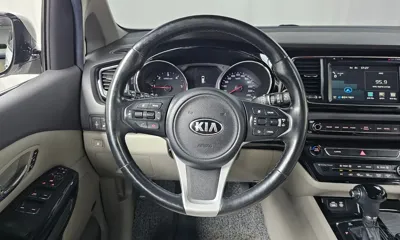 Kia Canival 2016, 129345 км, за 11200000 KRW - фото 12