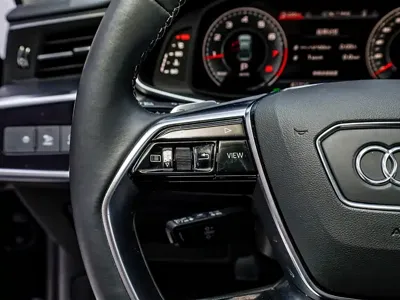 Audi A7L 2024, 61800 км, за 213000 CNY - фото 13