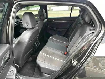 Volkswagen Golf 2023, 42000 км, за 139800 CNY