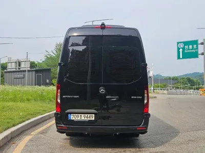 Mercedes-Benz Sprinter 2022, 36700 км, за 84000000 KRW