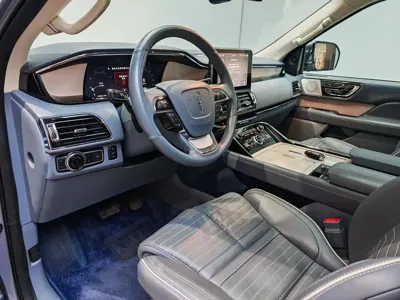 Lincoln Navigator 2022, 24000 км, за 638000 CNY - фото 9