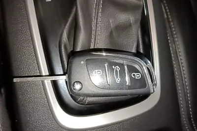 Chevrolet Cavalier 2016, 99600 км, за 37498.57 CNY - фото 23