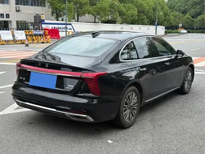 Hongqi Hongqi H5 2023, 60000 км, за 63900 CNY
