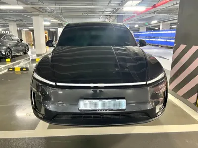 Tesla Model Y · 2026 год