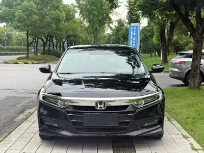 Honda Accord 2019, 60000 км, за 76000 CNY