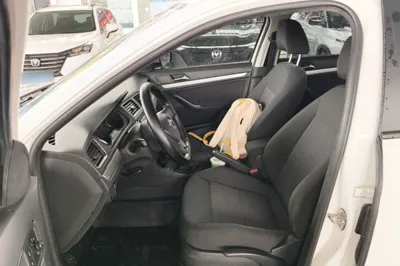 Volkswagen Lavida 2015, 71200 км, за 36688.64 CNY - фото 22