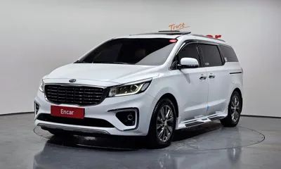 Kia Canival · 2020 год