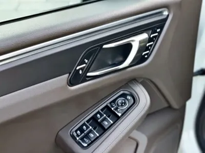 Porsche Macan 2017, 100000 км, за 118800 CNY - фото 28