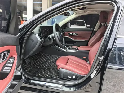BMW 3 Series 2023, 50000 км, за 168800 CNY