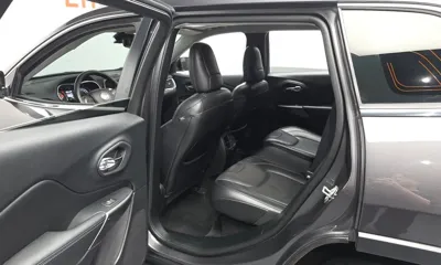 Jeep Cherokee 2019, 103858 км, за 10200000 KRW - фото 26