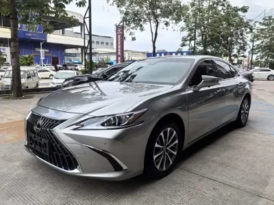 Lexus ES · 2023 год