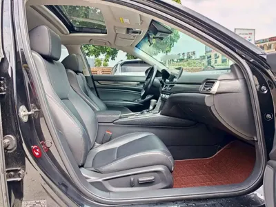 Honda Accord 2020, 82000 км, за 75800 CNY - фото 7