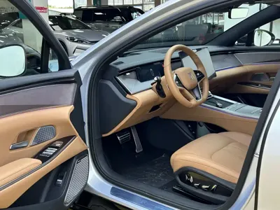 BYD 汉L 2025, 4000 км, за 183000 CNY