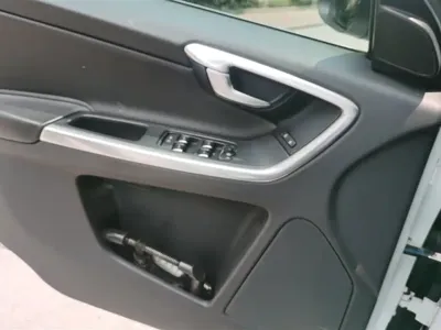 Volvo XC60 2017, 139100 км, за 58000 CNY - фото 7