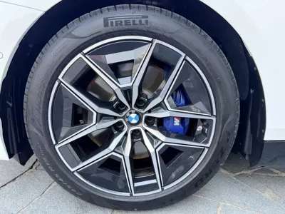 BMW i5 2025, 4566 км, за 74000000 KRW - фото 5