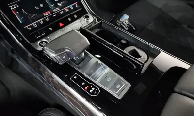 Audi A8 2025, 6796 км, за 113000000 KRW - фото 9