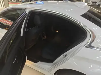 BMW 3 Series 2016, 100000 км, за 59800 CNY - фото 6