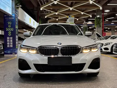 BMW 3 Series 2022, 60000 км, за 148800 CNY