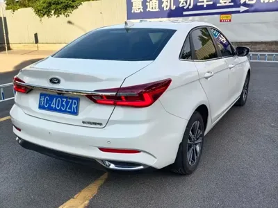 Ford Escort 2022, 30000 км, за 64800 CNY - фото 12