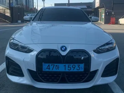 BMW i4 · 2024 год