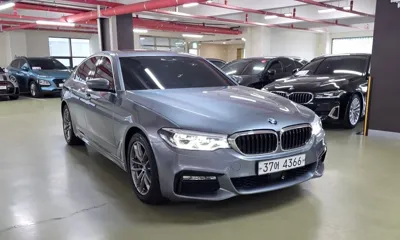 BMW 5-Series · 2018 год