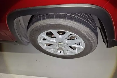 Jeep Cherokee 2016, 29000 км, за 52194.81 CNY - фото 8
