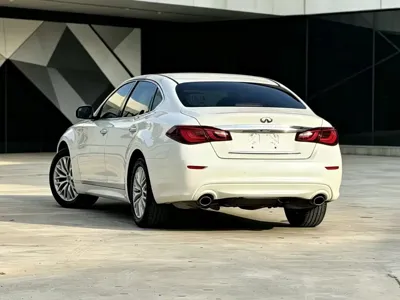 Infiniti Q70 2017, 170000 км, за 69800 CNY - фото 2
