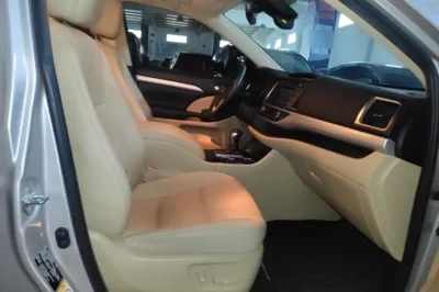 Toyota Highlander 2018, 37900 км, за 168256.54 CNY - фото 19