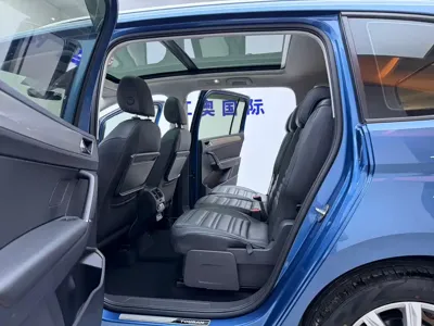 Volkswagen Touran 2023, 35000 км, за 103800 CNY - фото 13