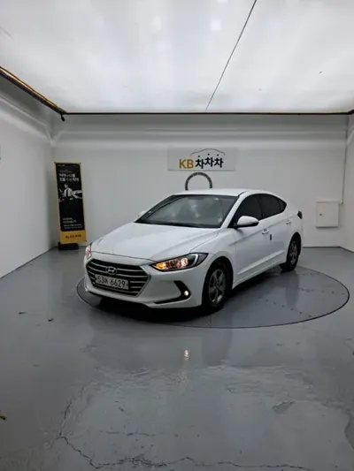 Hyundai Avante · 2018 год