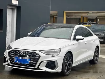 Audi A3 · 2022 год