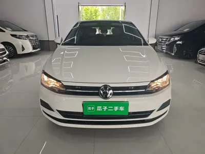 Volkswagen Polo 2022, 17200 км, за 56900 CNY