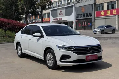 Volkswagen Lavida 2023, 74100 км, за 69747.16 CNY